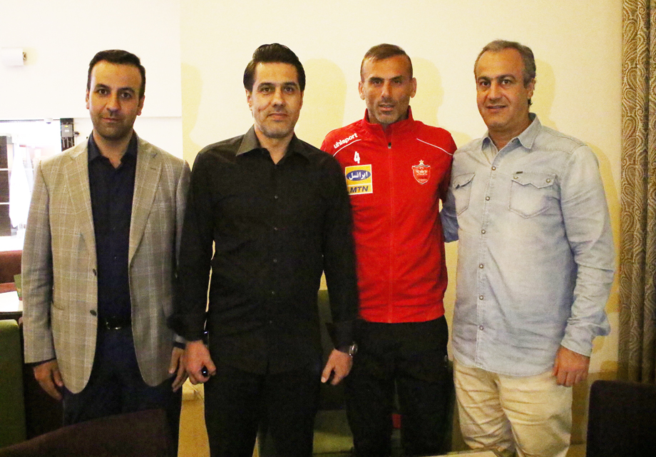 نشست نماینده تامین کننده پوشاک پرسپولیس با مدیر تیم