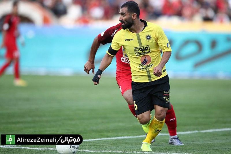 کیانی: دوست داشتم با پیراهن تراکتور از فوتبال خداحافظی کنم