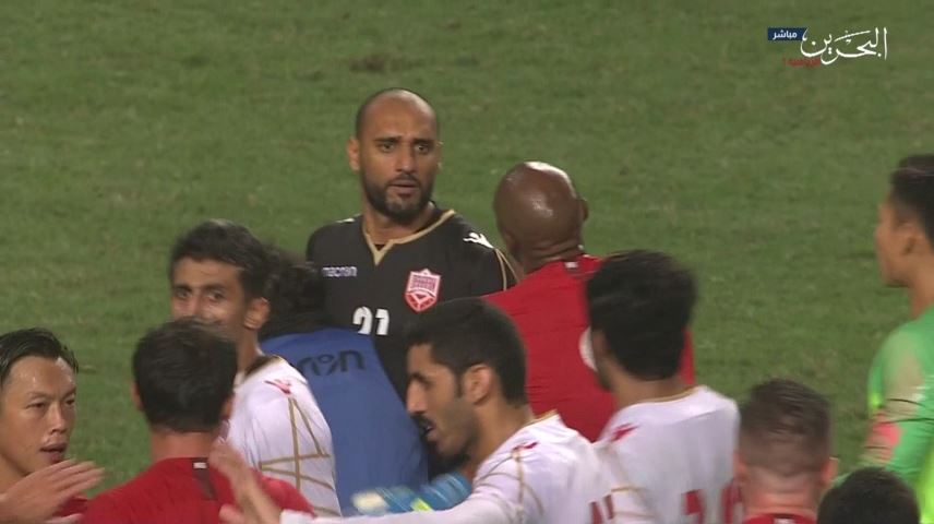 شادی بازیکنان هنگ کنگ پس از تساوی مقابل بحرین و درگیری بازیکنان دو تیم
