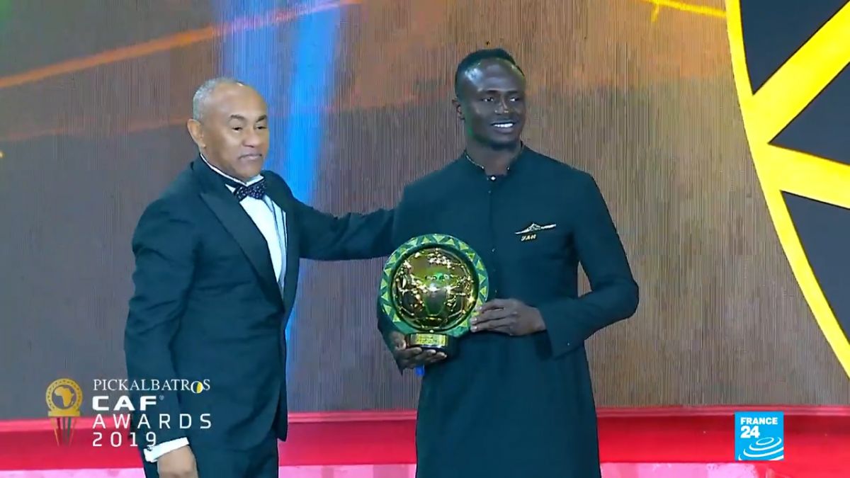 اهدای جایزه بهترین بازیکن سال آفریقا به سادیو مانه
