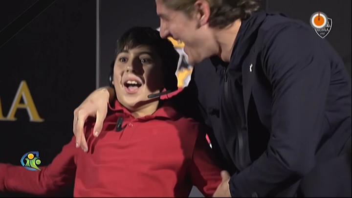 فوتبال 120: سورپرایز کودکان هوادار تیم رم توسط نیکولو زانیولو