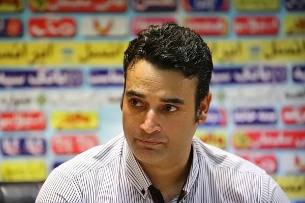 نظرمحمدی: اگر رگ گردنم را بزنند، تیم را حفظ میکنم