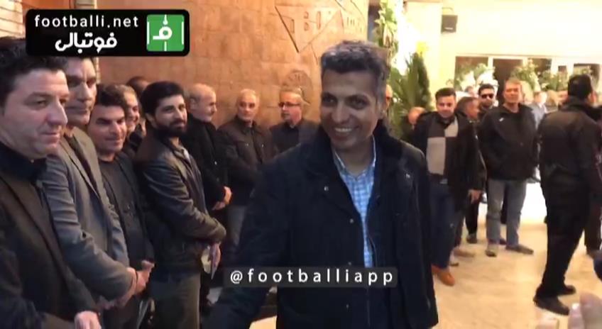 اختصاصی/ حضور عادل فردوسی پور در مراسم ختم نادر باقری