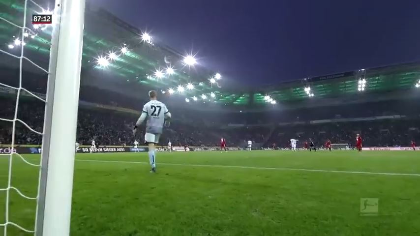 گل از راه دور دیدنی بازیکن مونشن گلادباخ مقابل ماینتس