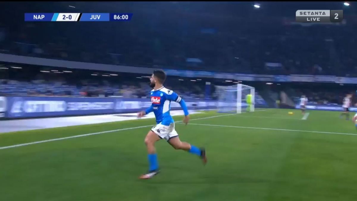 گل دوم ناپولی به یوونتوس (اینسینیه)