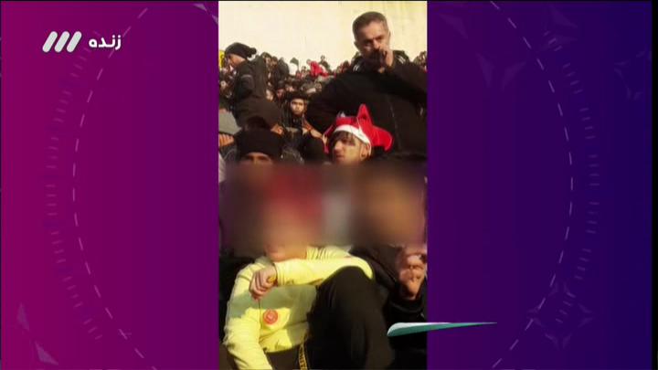 فوتبال برتر/  استعمال دخانیات توسط پسر نوجوان در ورزشگاه آزادی!