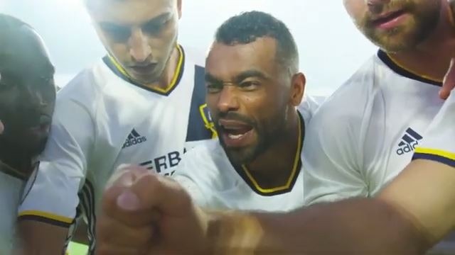 لحظات برتر و بیادماندنی اشلی کول در لس آنجلس گلکسی