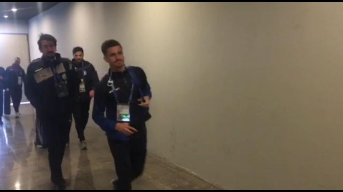 ورود تیم فوتبال استقلال به ورزشگاه برای بازی با الشرطه عراق