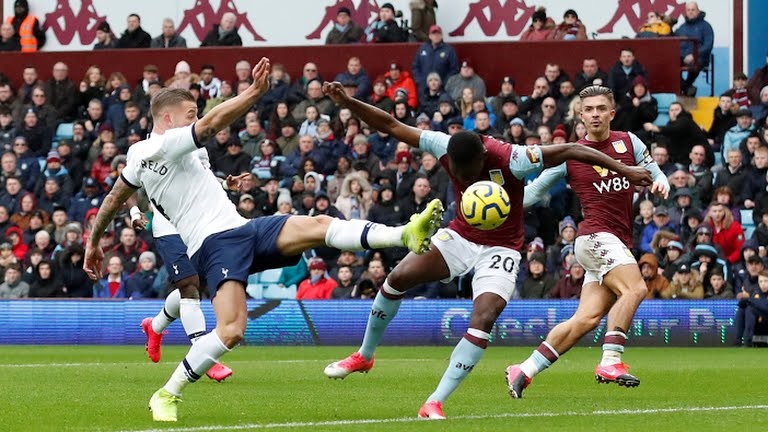 گل اول استون ویلا به تاتنهام (گل به خودی توبی الدرویرلد)