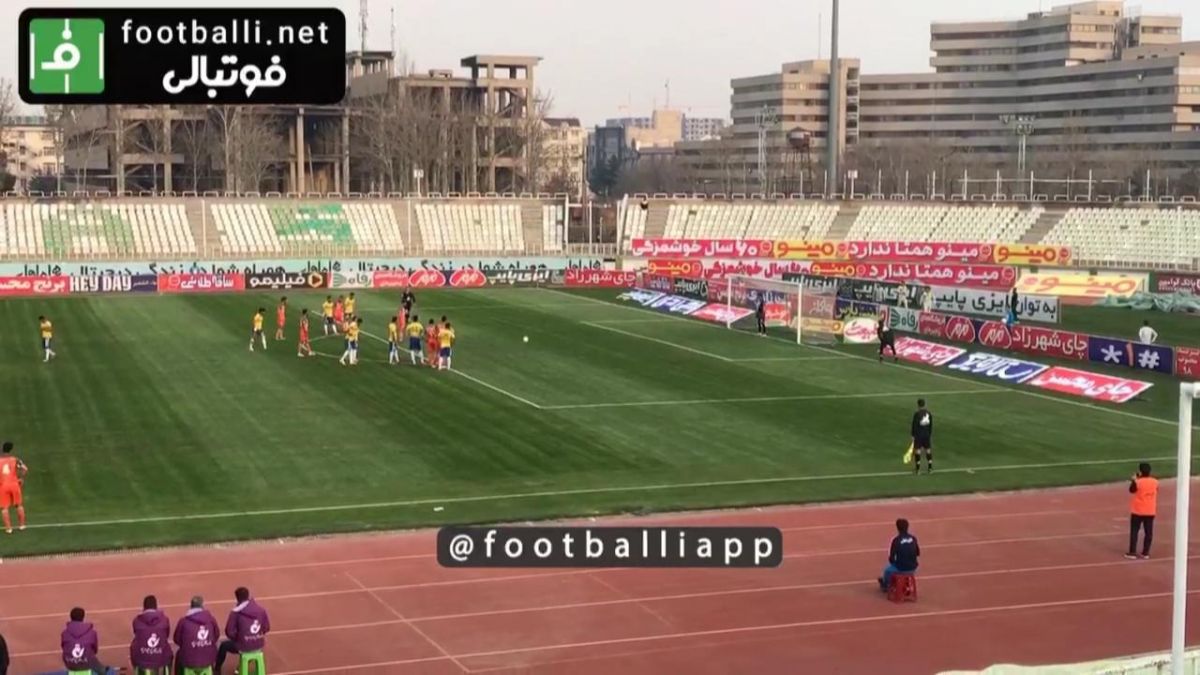 اختصاصی/ پنالتی سایپا مقابل نفت آبادان از زاویه جایگاه خبرنگاران