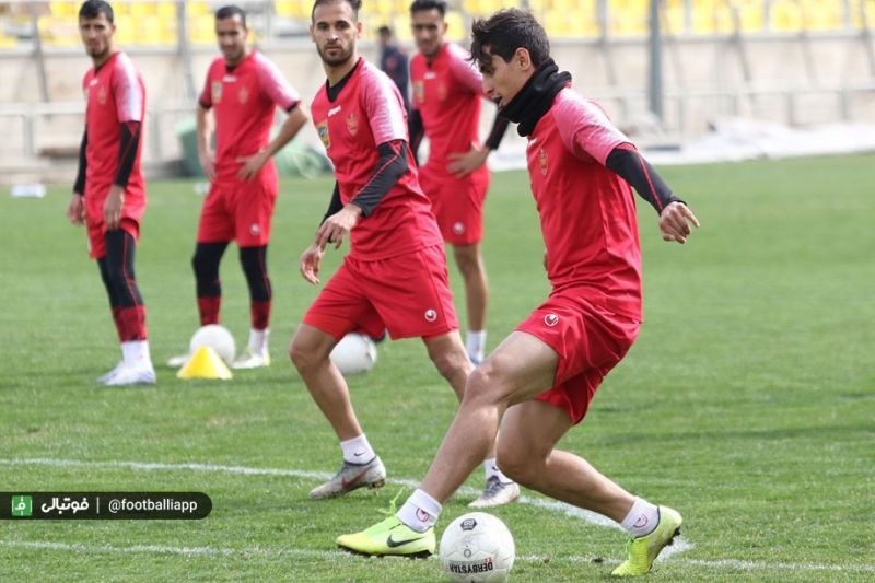 ابهام درباره نادری؛ در پرسپولیس میماند یا میرود؟