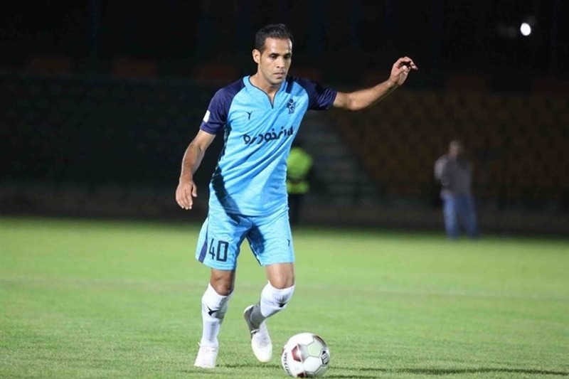 حمودی: اگر لیگ تعطیل شود، نباید پرسپولیس را قهرمان و ما را سقوط کرده معرفی کنند