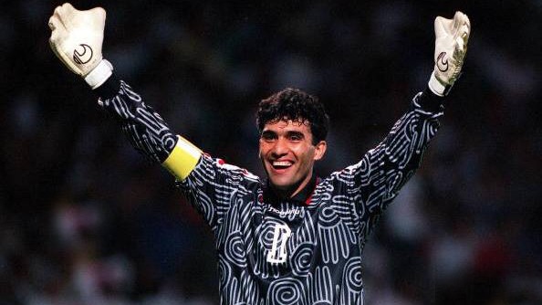 ویدیویی دیدنی از لحظات به یادماندنی دروازه بانی احمدرضا عابدزاده در عرصه ملی و باشگاهی