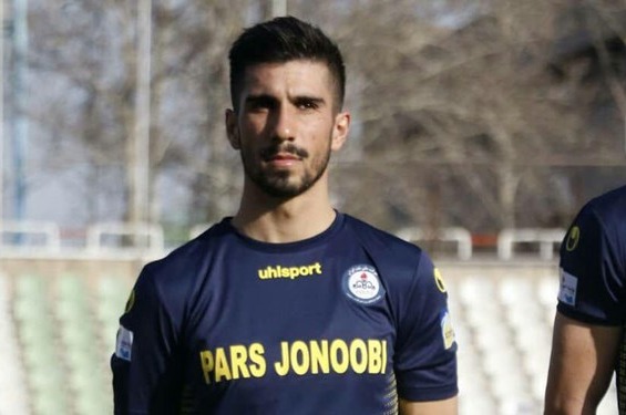 همتی: مدیرعامل باشگاه دروغ گفت و با پولها رفت!
