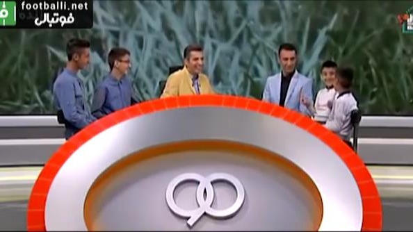 حضور به یادماندنی رضا عنایتی به همراه چهار پسرش در برنامه نود و ماجرای جالب سرمربی شدنش در بارسلونا