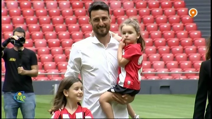 فوتبال 120/ به مناسبت خداحافظی آریتز آدوریز از دنیای فوتبال