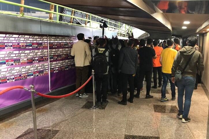 راهکار عجیب سازمان لیگ فوتبال برای حضور رسانهها در ورزشگاه ها