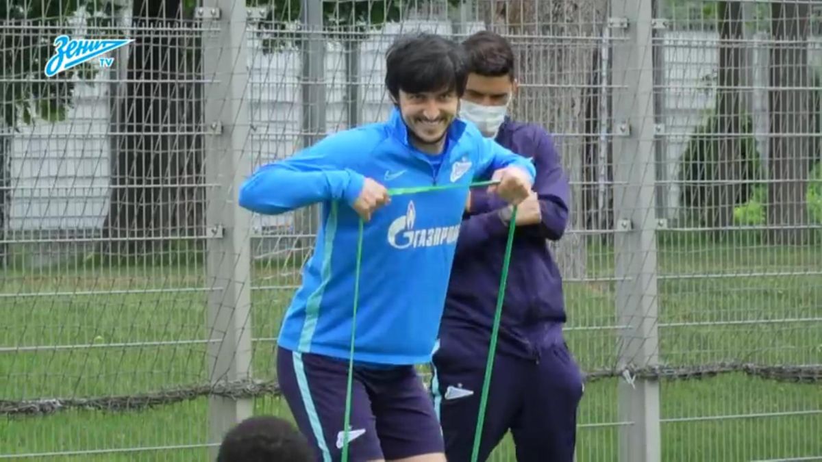 تمرین زنیت با شوخی های سردار آزمون (25 خرداد)