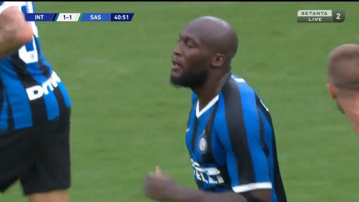 گل اول اینتر به ساسولو (لوکاکو - پنالتی)