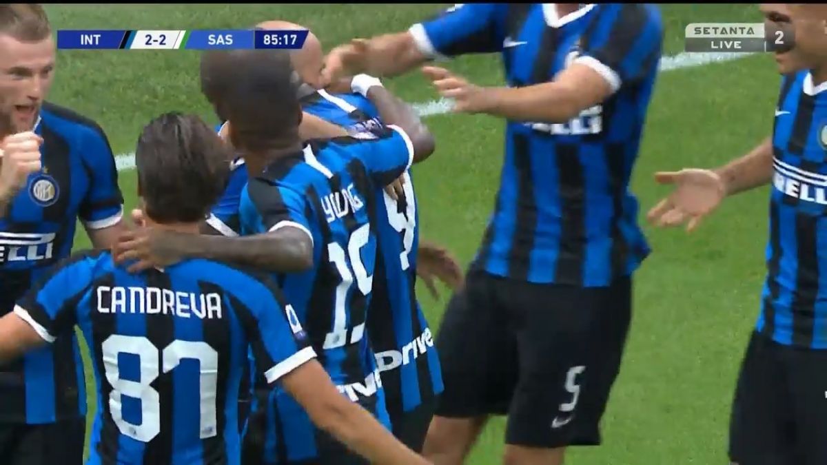 گل سوم اینتر به ساسولو (والرو)