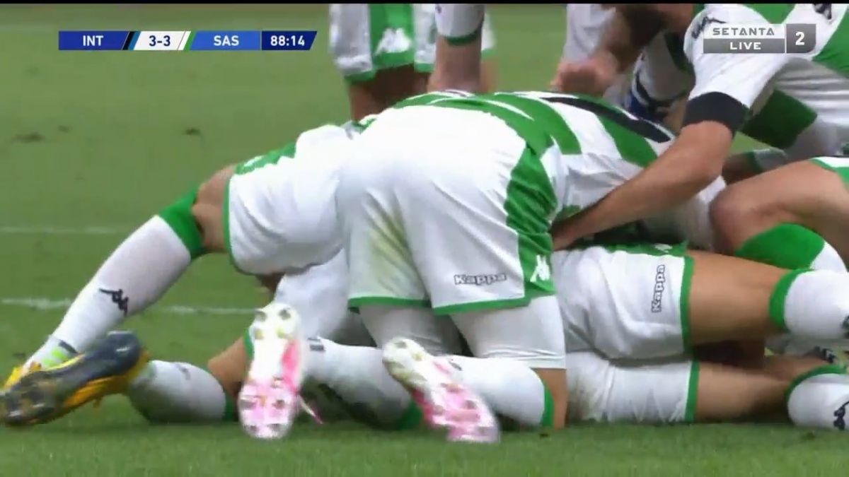 گل سوم ساسولو به اینتر (مانیانی)