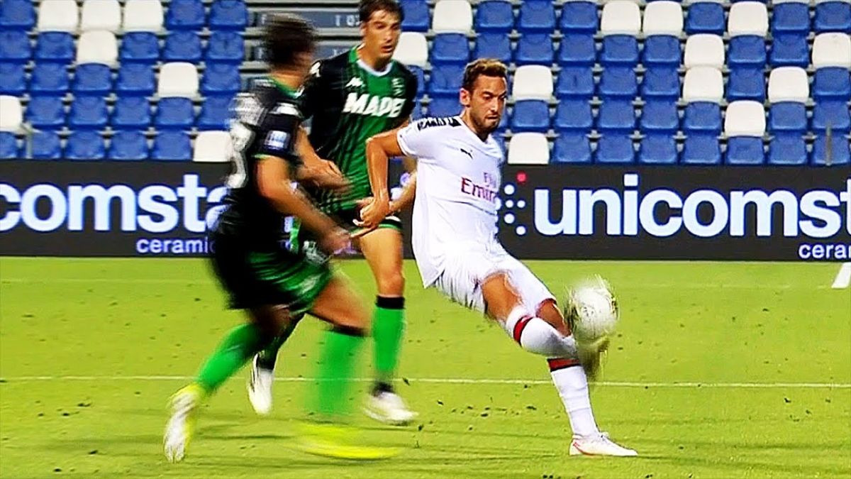 حرکات تکنیکی بازیکنان در بازی ساسولو 1-2 میلان