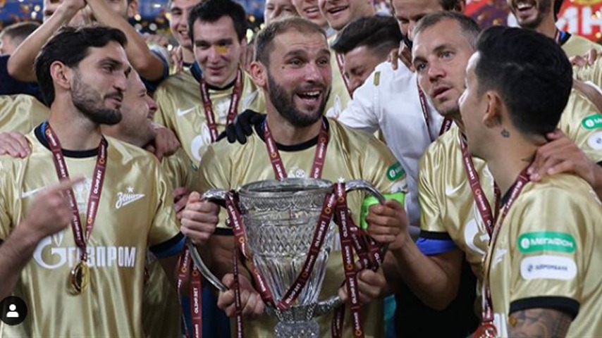 اهدای کاپ قهرمانی جام حذفی روسیه به تیم زنیت