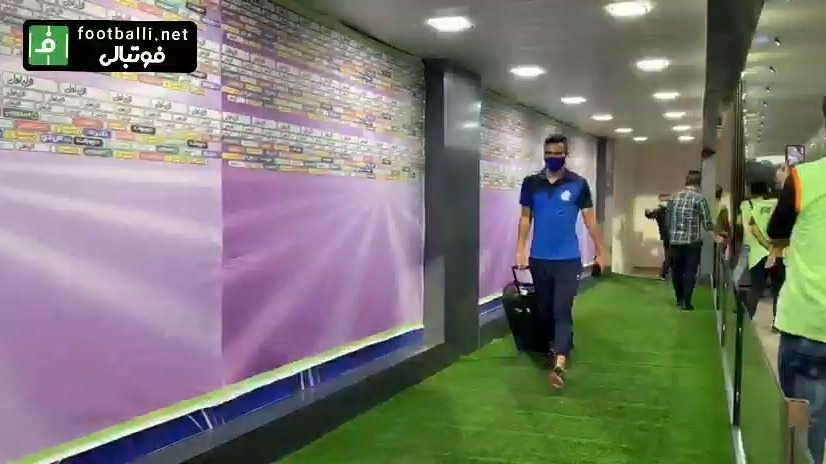 ورود کاروان استقلال و سپاهان به ورزشگاه آزادی برای انجام بازی