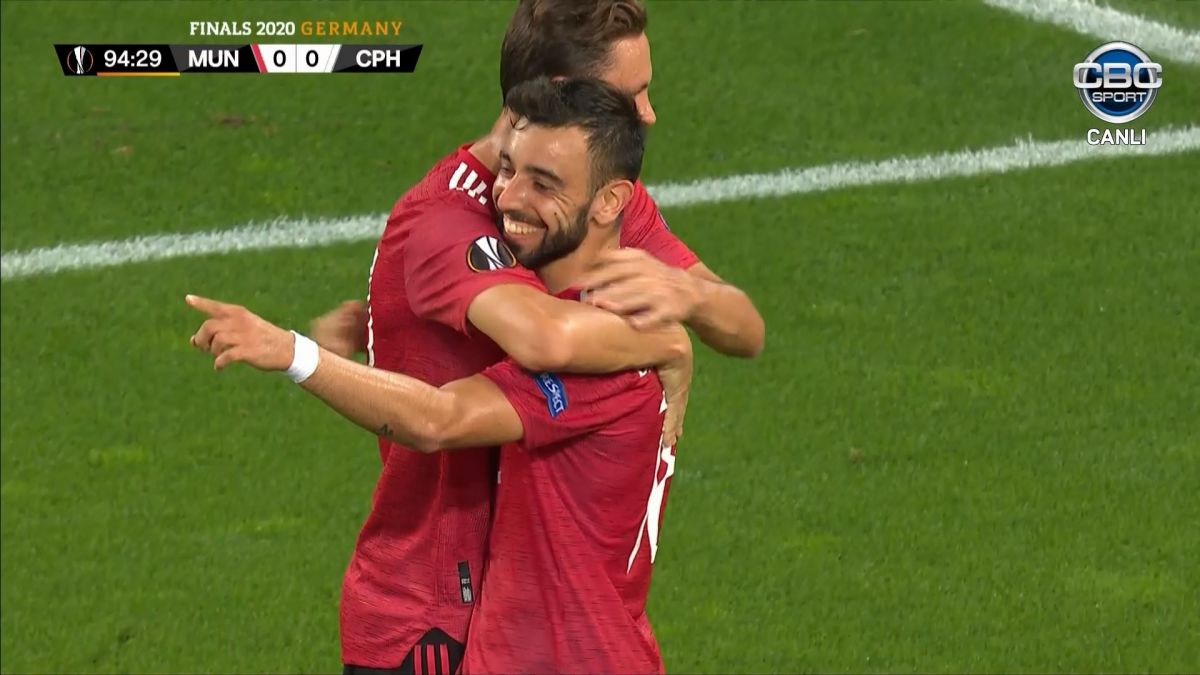 گل اول منچستریونایتد به کپنهاگن (فرناندز - پنالتی)