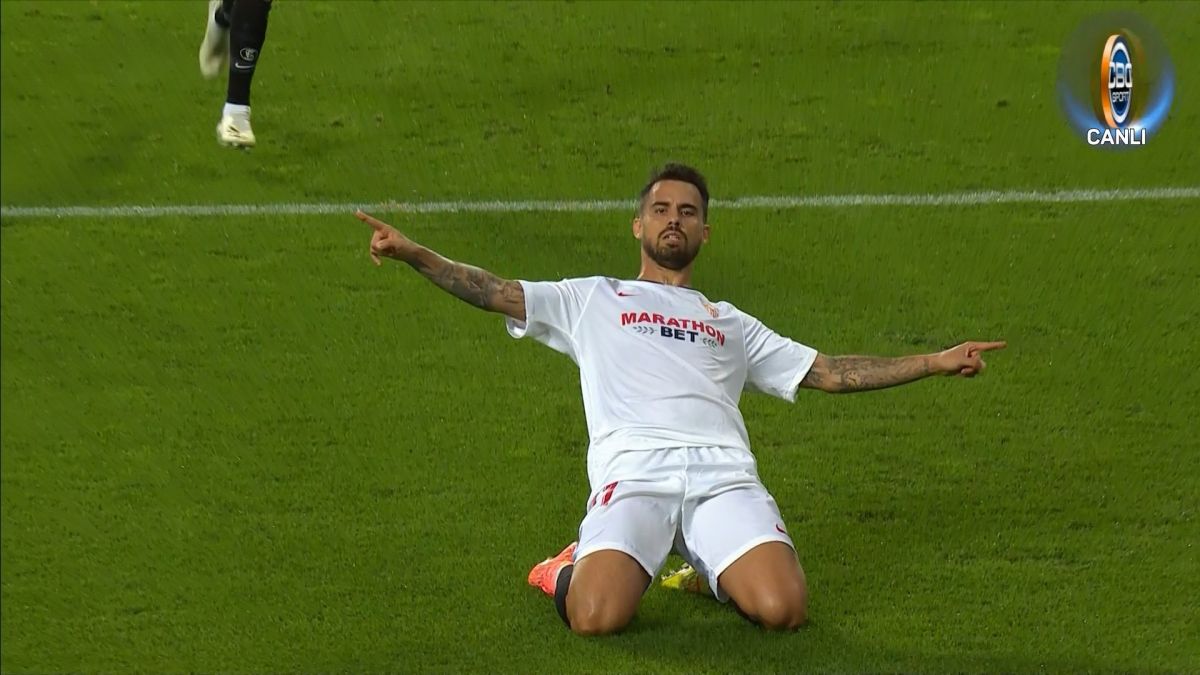 گل اول سویا به منچستر یونایتد (سوسو)