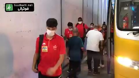ورود بازیکنان پرسپولیس و سایپا به ورزشگاه آزادی