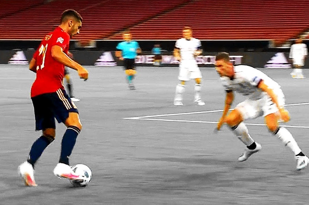 حرکات تکنیکی بازیکنان در بازی آلمان 1-1 اسپانیا