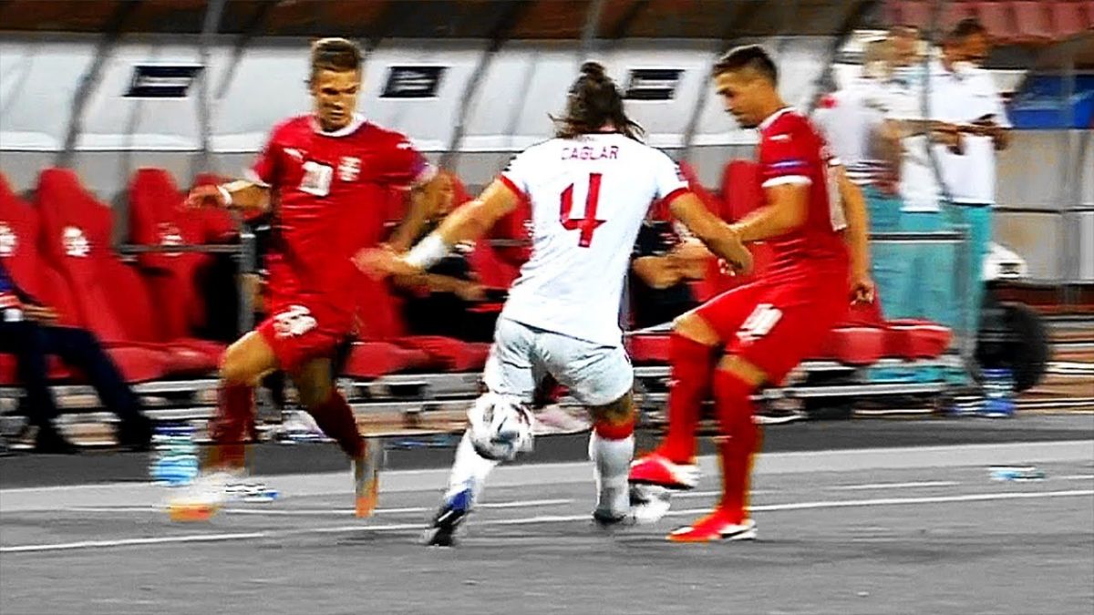 حرکات تکنیکی بازیکنان در بازی صربستان 0-0 ترکیه