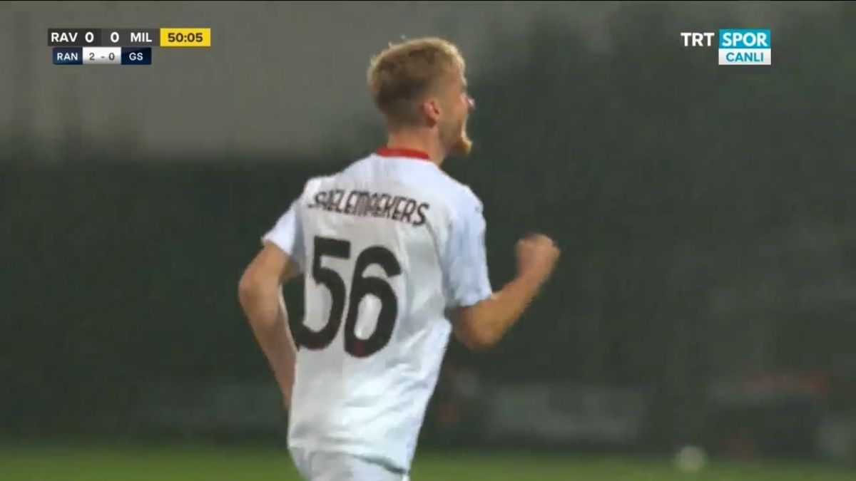 گل اول میلان به ریو آوه (سائلماکرز)