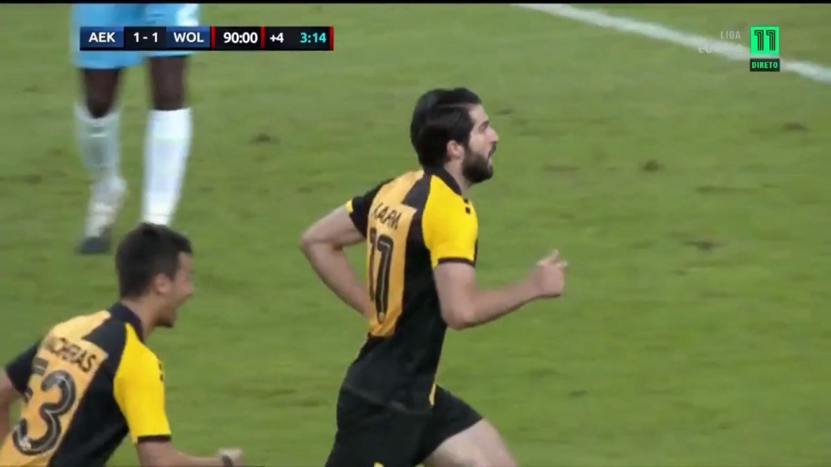 گل با ارزش انصاری فرد برای آ ا ک مقابل وولفسبورگ در دقیقه 4+90