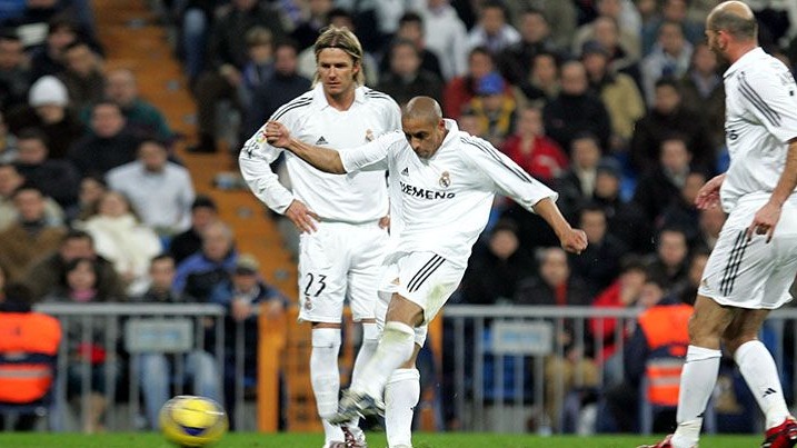 نوستالژی/ سوپرگل کاشته روبرتو کارلوس به کادیز به بهانه تقابل رئال مادرید و کادیز