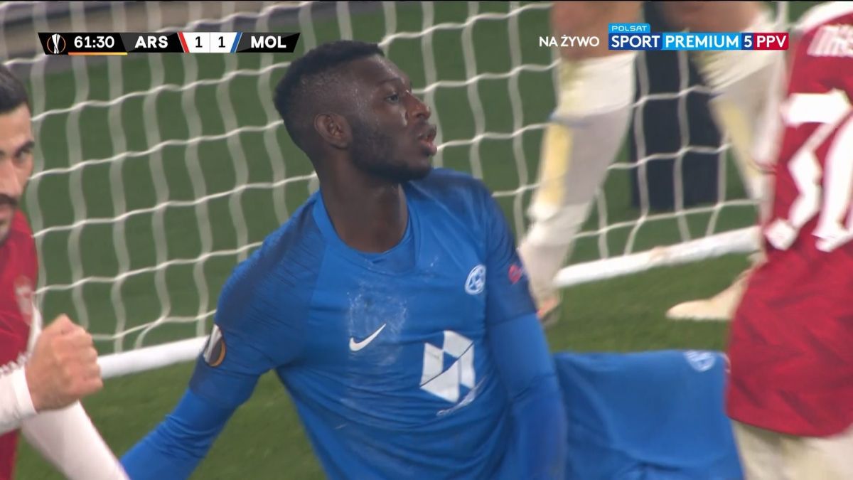 گل دوم آرسنال به مولده (گل به خودی)