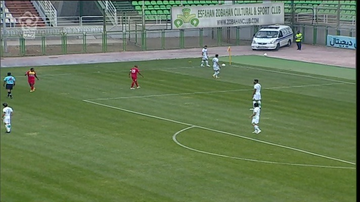 توصیفهای عجیب و غریب گزارشگر اصفهانی از ذوب آهن و رحمان رضایی