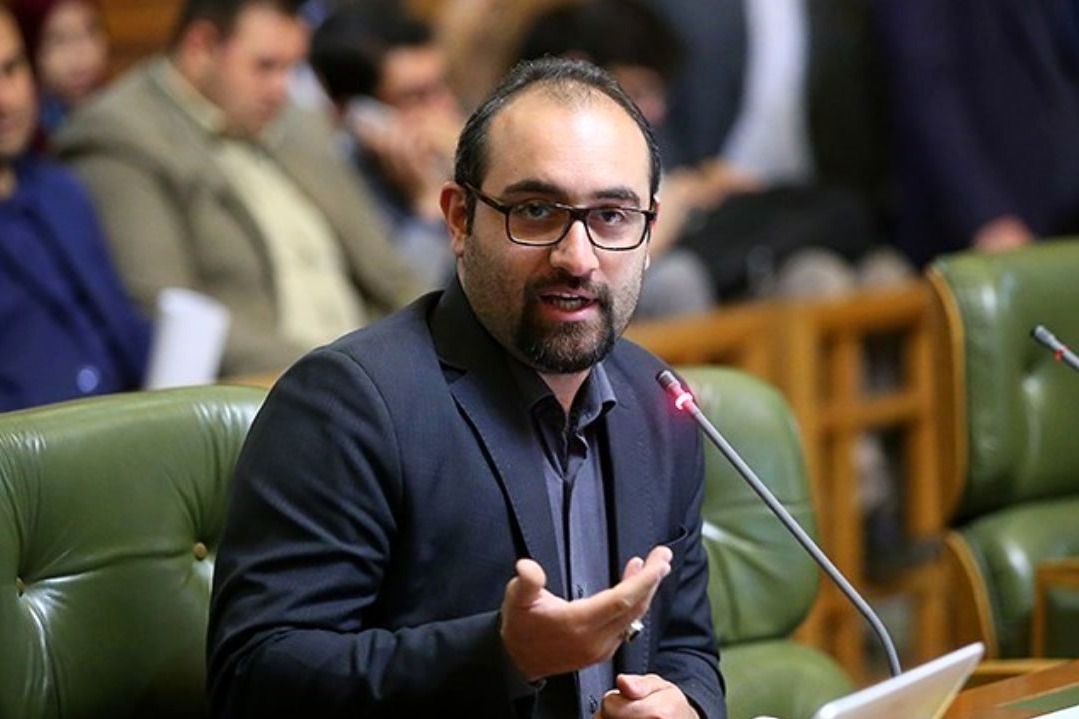 نظری: مدیرعامل قبلی وعده داده و بازیکنان در عقد قراردادها تقصیری ندارند/ شیرکوهی استعفا نکرده است