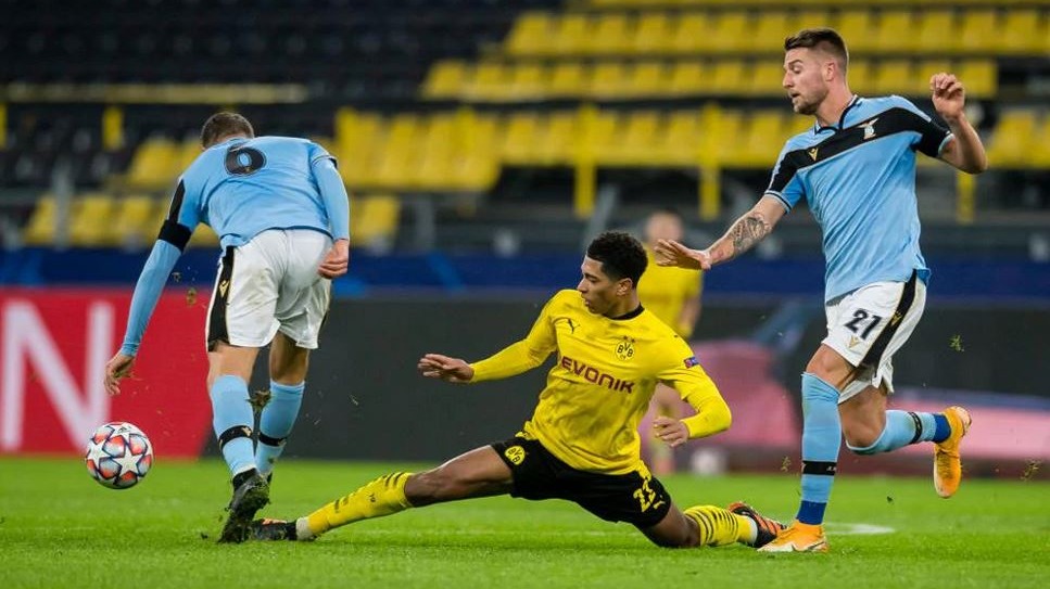 خلاصه بازی دورتموند 1-1 لاتزیو
