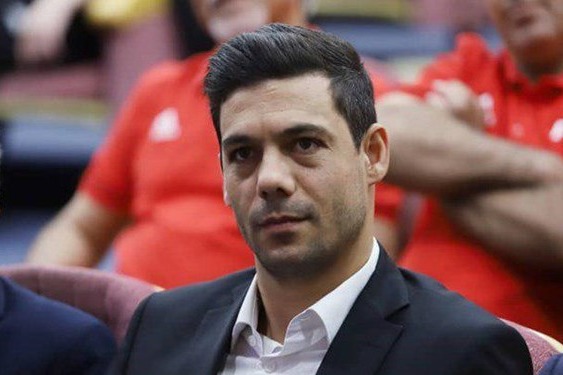 شکوری: بازی با ذوب آهن برگزار میشود تا پرسپولیس و لیگ آسیب نبیند