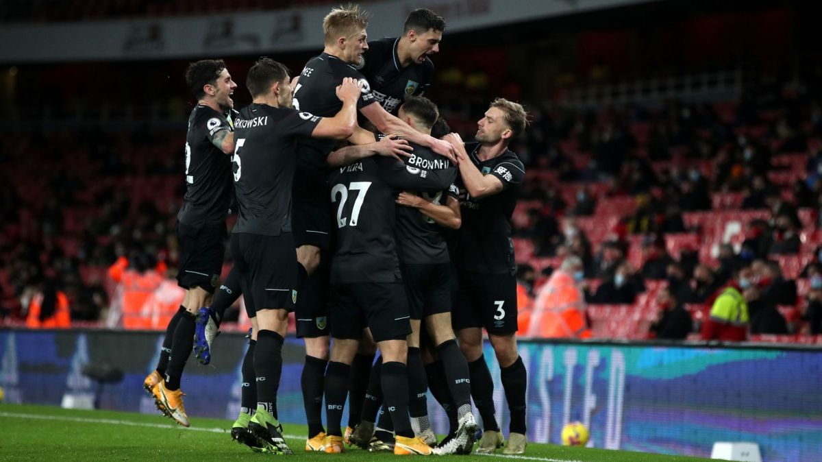 خلاصه بازی آرسنال 0-1 برنلی