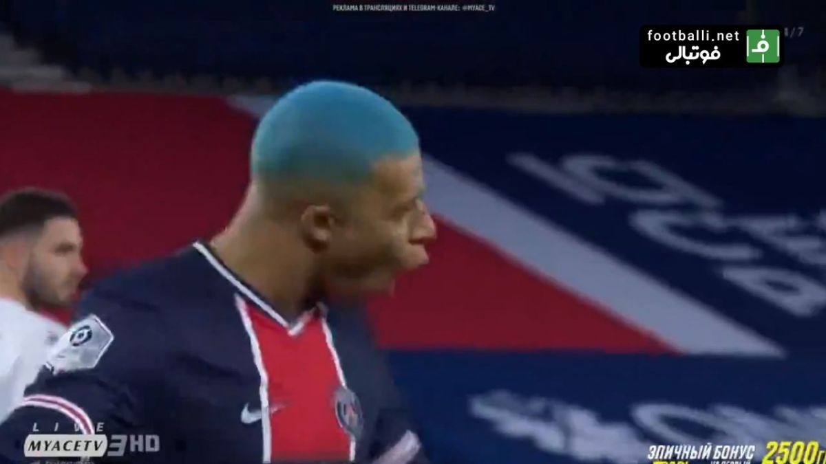 گل اول پاری سن ژرمن به لورینت (امباپه - پنالتی)