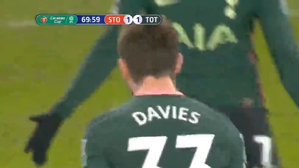 گل دوم تاتنهام به استوک سیتی (دیویس)