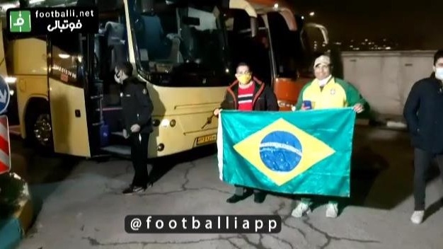 گفت و گو با دو هوادار نفت آبادان با پرچم برزیل