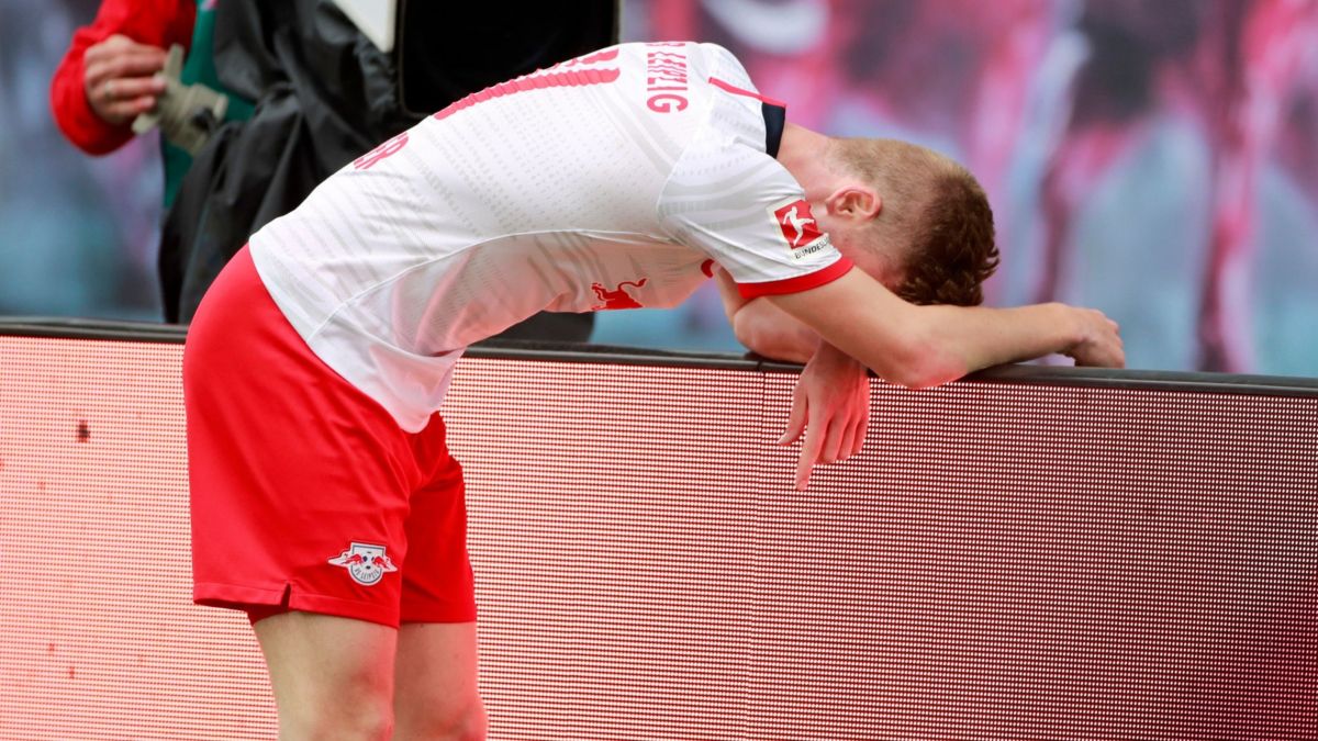 خلاصه بازی آربی لایپزیش 1-1 پادربورن