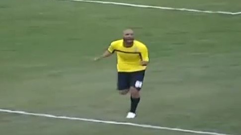 گل قیچی برگردان عادل کلاه کج مقابل پدیده با پیراهن راه آهن در لیگ چهاردهم