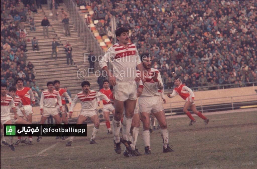 نمايى زيبا از ديدار پرسپوليس گسترش در جام باشگاههاى تهران سال ١٣٦٩