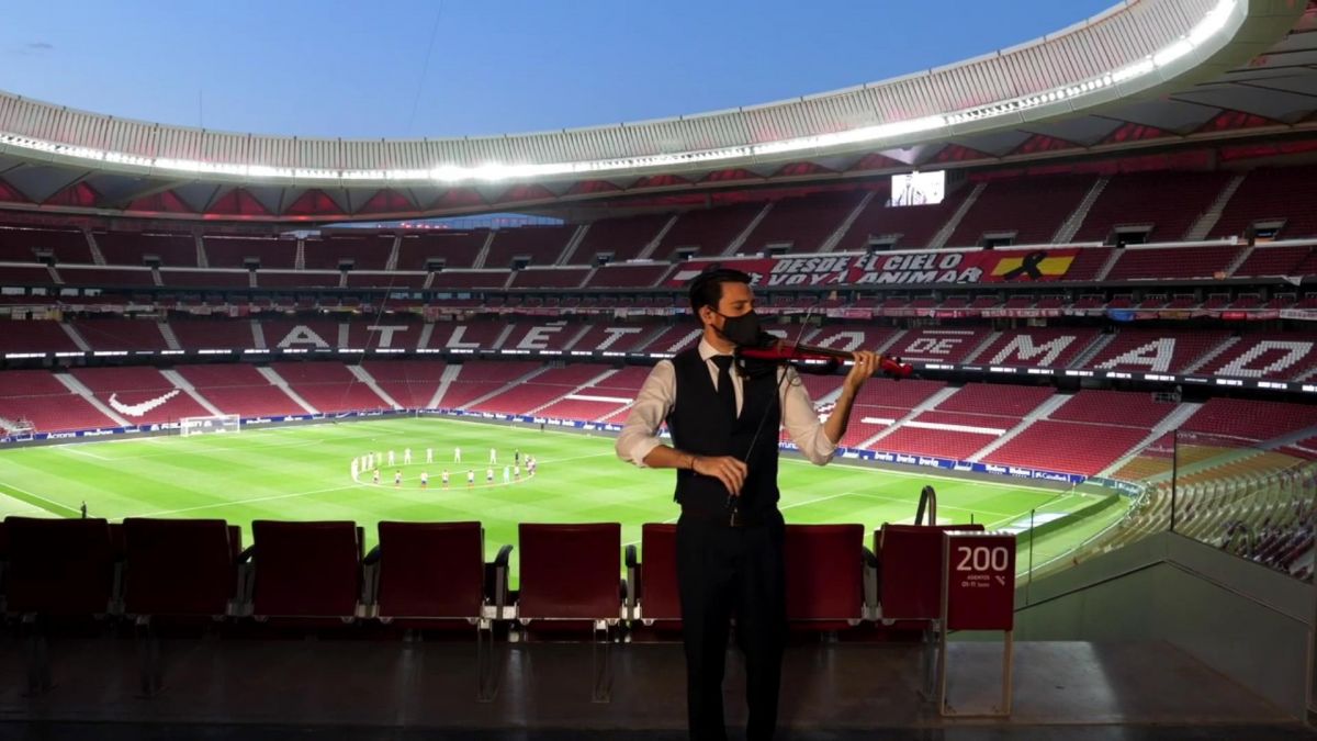 ادای احترام احساسی به درگذشتگان پیش از بازی اتلتیکومادرید - وایادولید