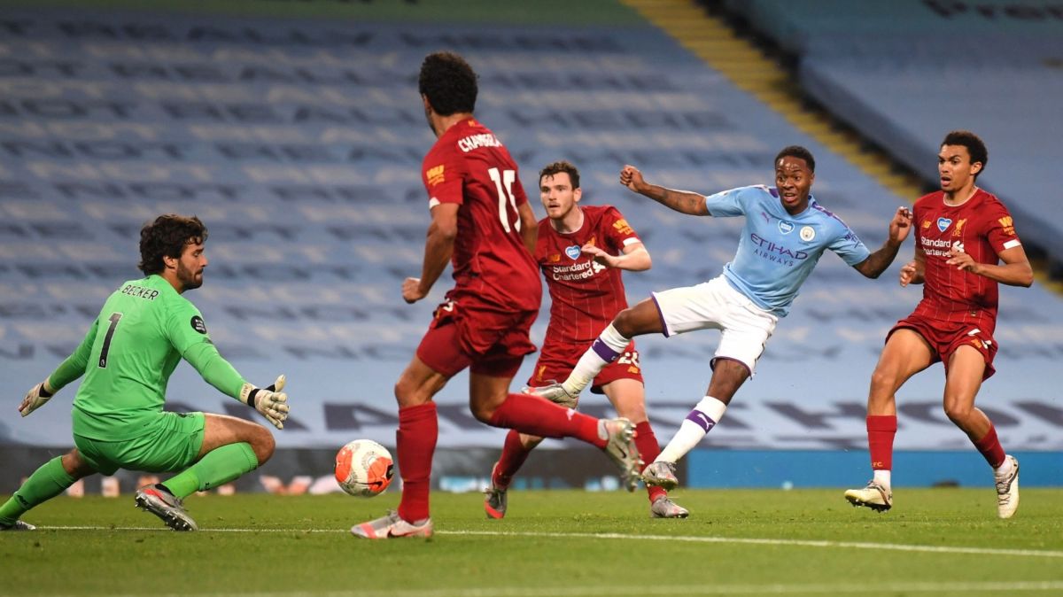 گل چهارم منچستر سیتی به لیورپول (گل به خودی چمبرلین)